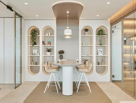 Kavisli Hatların Huzuru